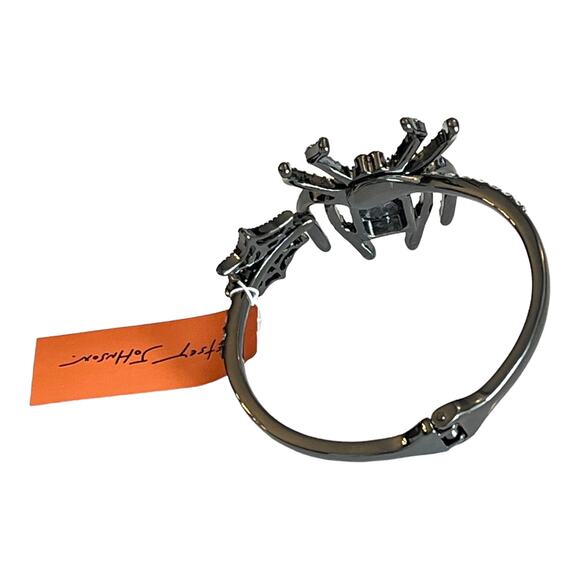 NEW Betsey Johnson SPIDER BANGLE BRACELET Purple Glass Metal Goth Halloween - Picture 5 of 7